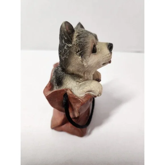 3 Resin Dogs Figures Puppies In A Bag Lab,‎ Husky, Westie Collection - Picture 15 of 15